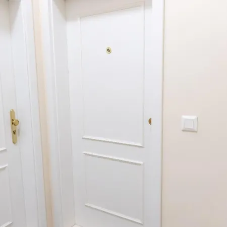 By Museum And Old Town Apartment *